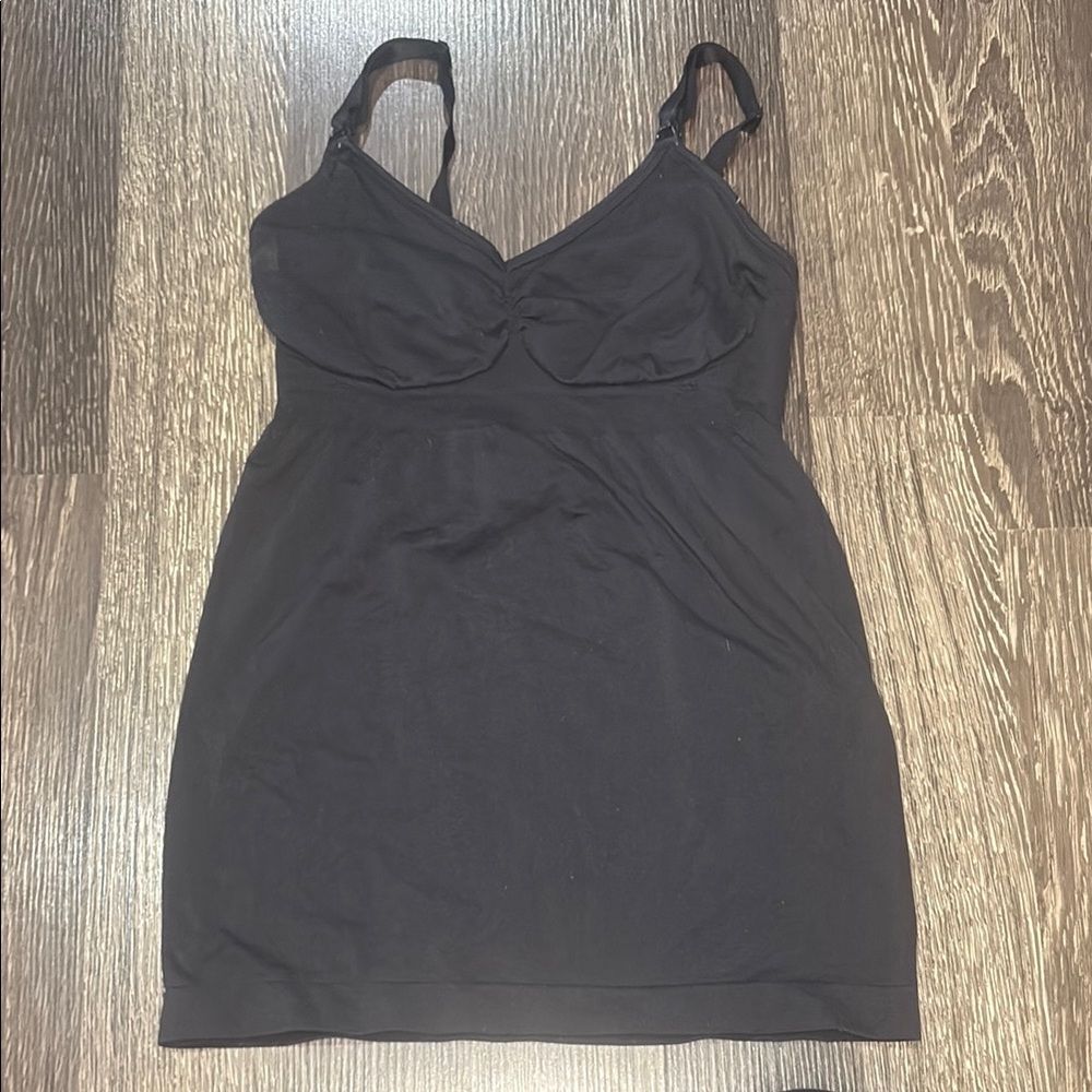 Large black maternity tank top with easy clasps for easy up and down